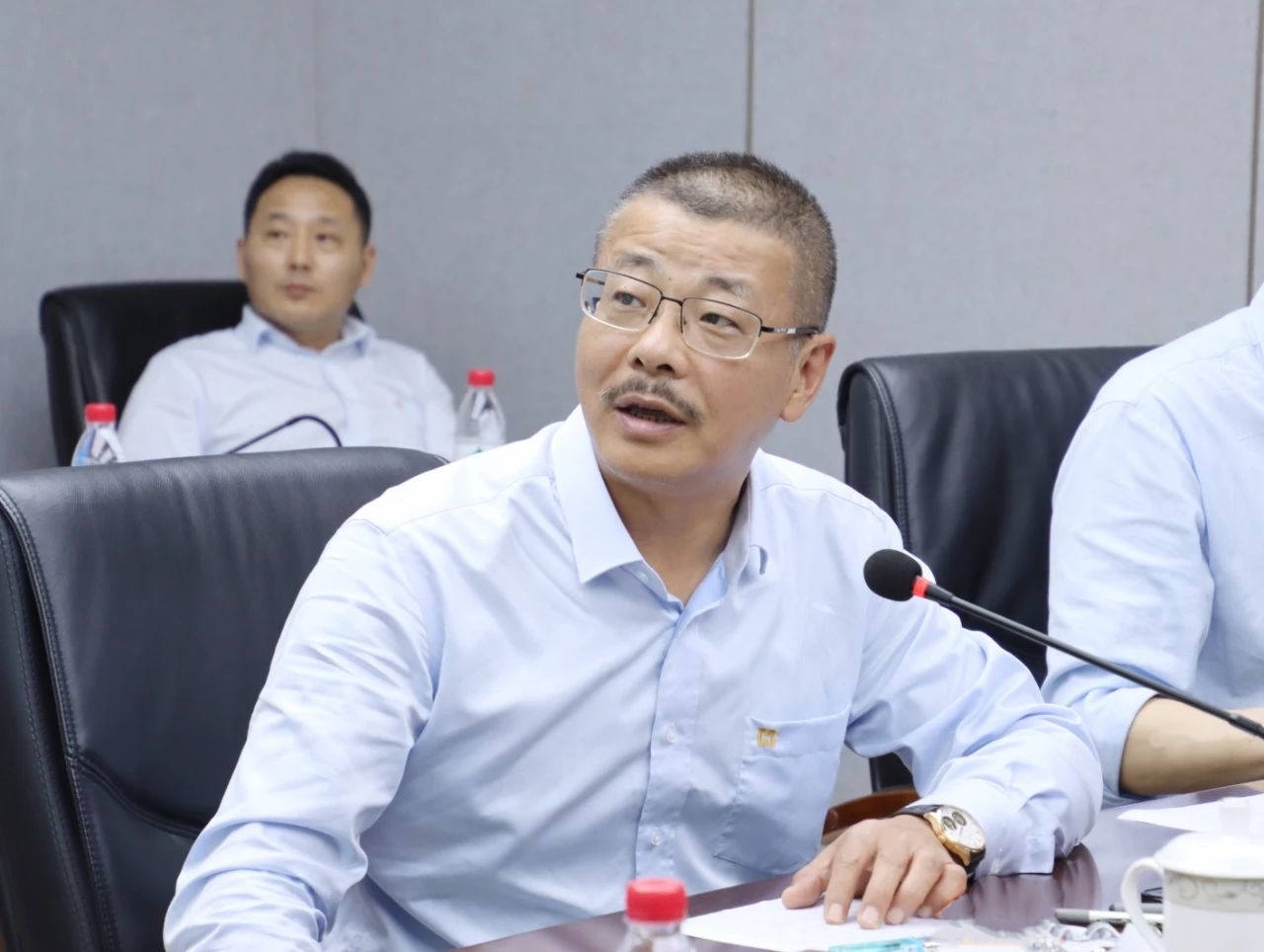 伟德国际victor1946学习贯彻海南省委八届四次全会精神 推动高质量发展2_副本_副本.jpg